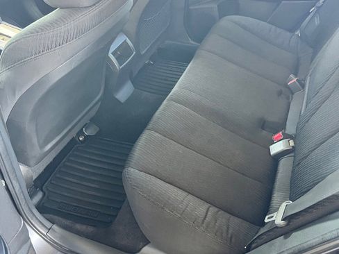 Used 2010 Subaru Outback 2.5i Premium image 18