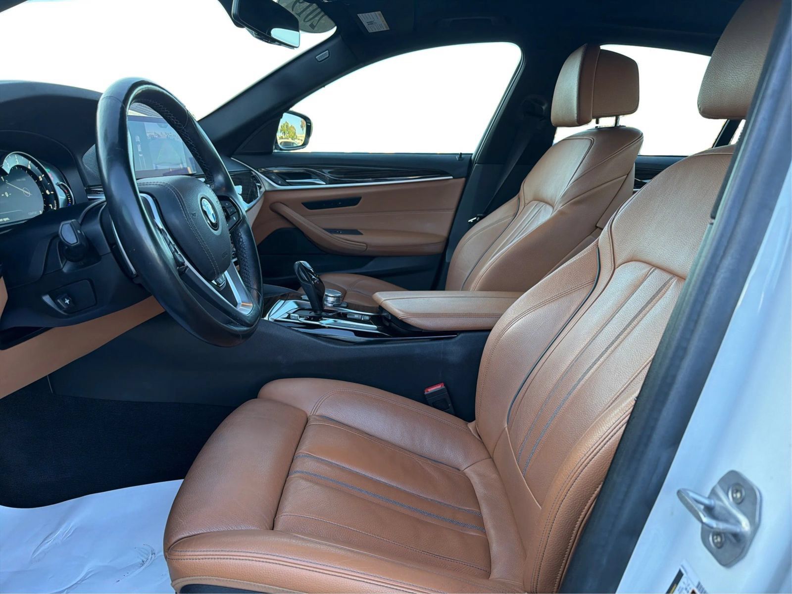 Used 2019 BMW 530i w/ Convenience Package RWD image 9