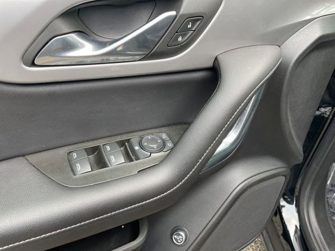 Used 2024 Chevrolet Blazer LT w/ Convenience Package image 6