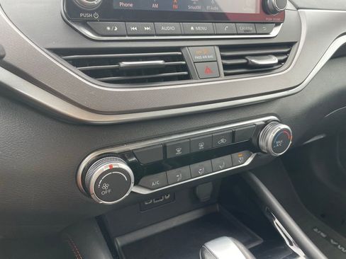 Used 2024 Nissan Altima 2.5 SR image 18