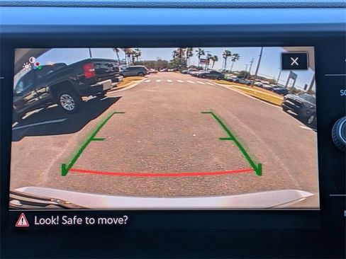 Certified 2024 Volkswagen Taos SE image 21