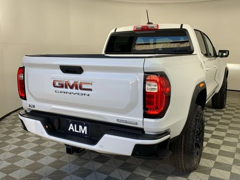 New 2026 GMC Canyon Elevation image 8