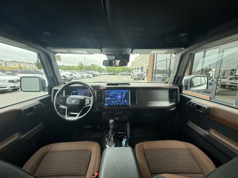 Used 2023 Ford Bronco Outer Banks AWD/4WD image 16