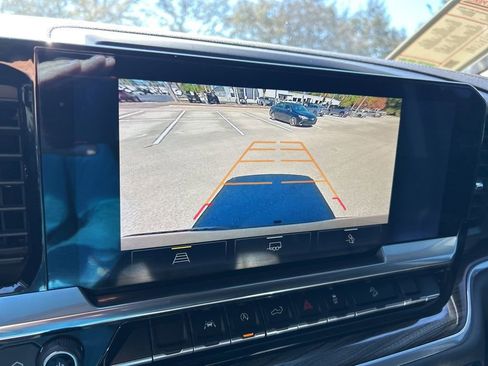 Used 2022 Chevrolet Silverado 1500 LT Trail Boss w/ Convenience Package II image 35