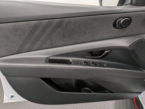 Used 2025 Hyundai Elantra N image 8