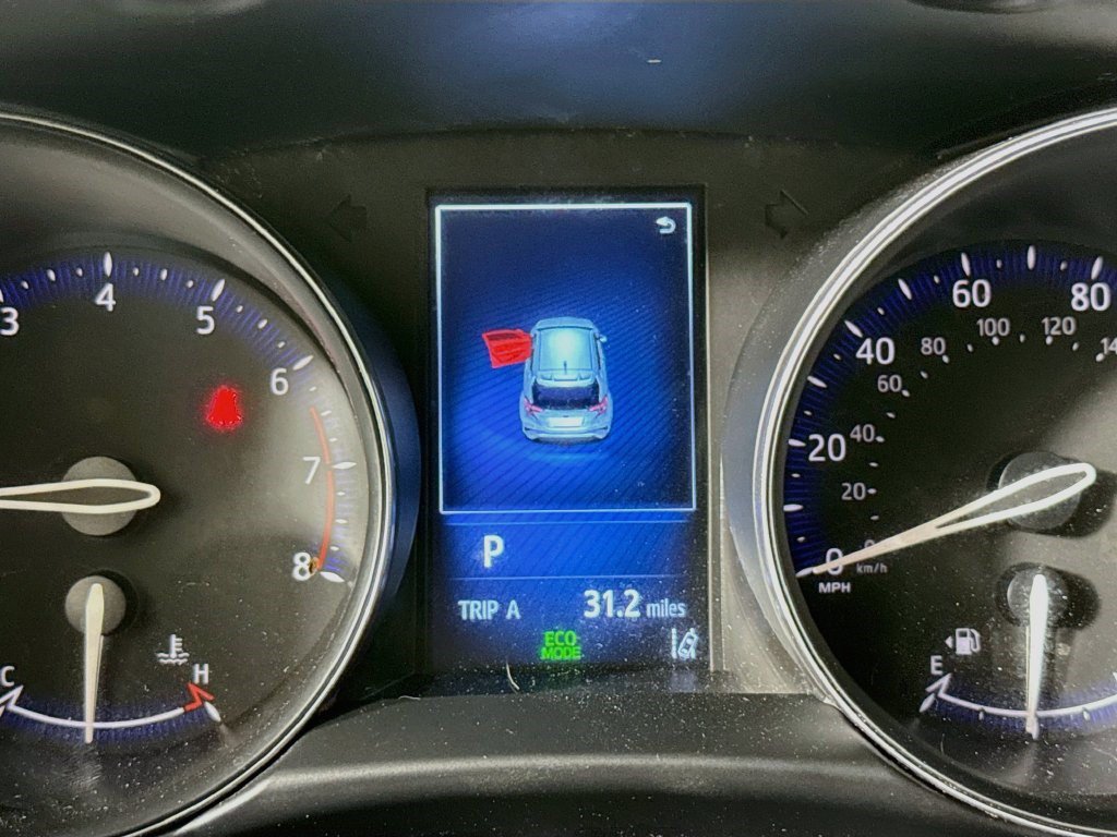 Used 2018 Toyota C-HR XLE FWD image 15