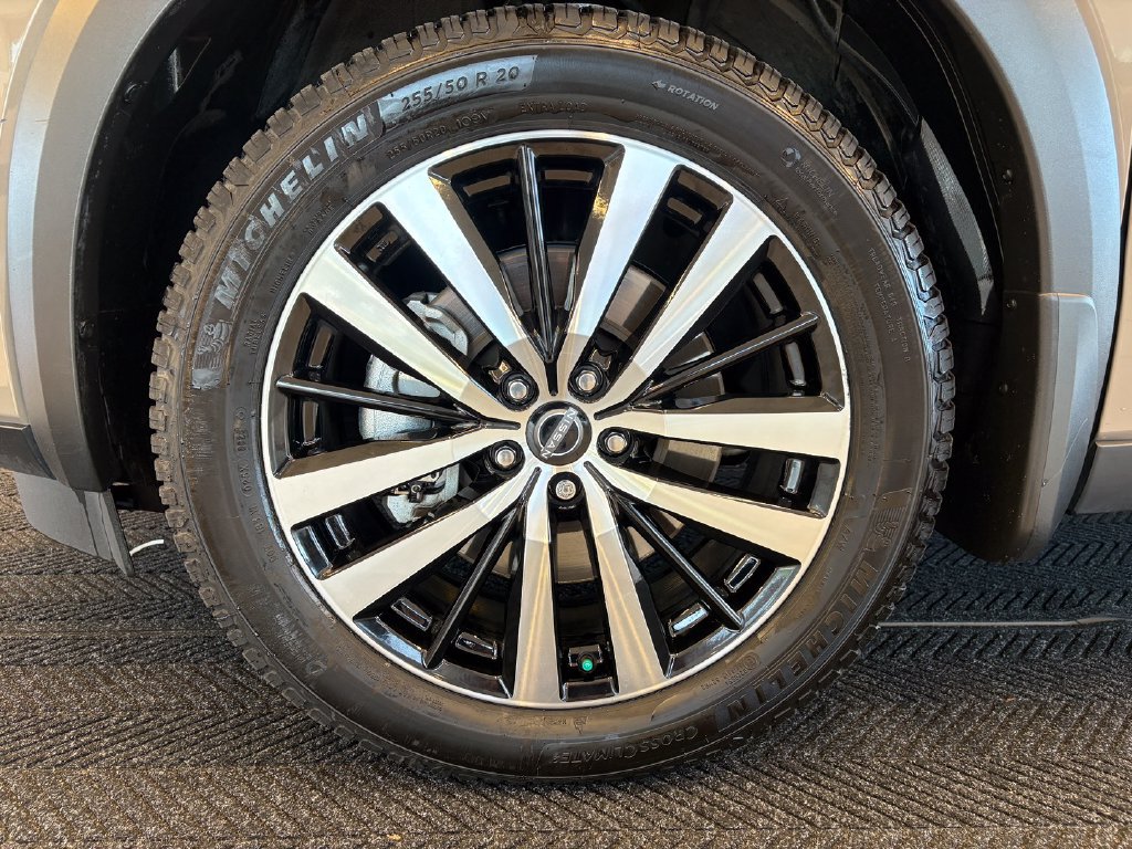 Used 2023 Nissan Pathfinder Platinum AWD/4WD image 12