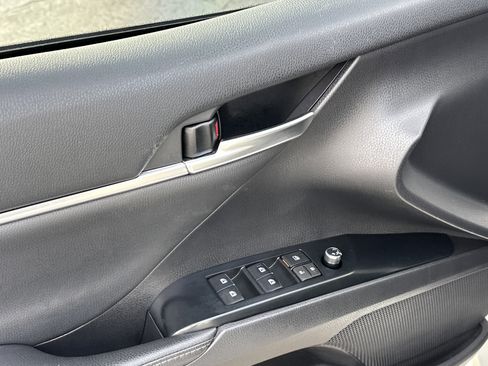 Used 2020 Toyota Camry XSE image 12