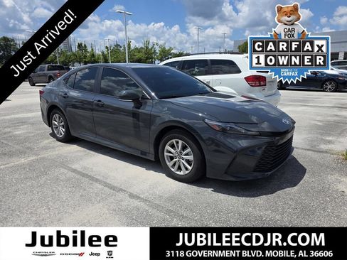 Used 2026 Toyota Camry LE FWD image 1