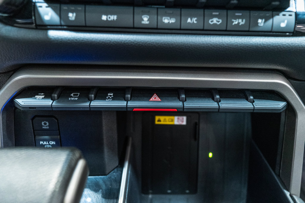 Certified 2024 Toyota Tundra Limited AWD/4WD image 30