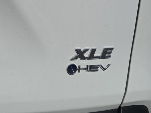 Certified 2025 Toyota RAV4 XLE image 5