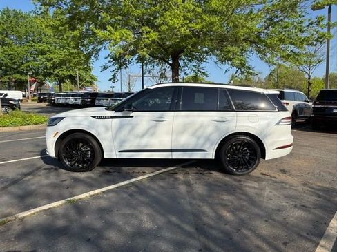 New 2025 Lincoln Aviator Reserve w/ Luxury Package image 4