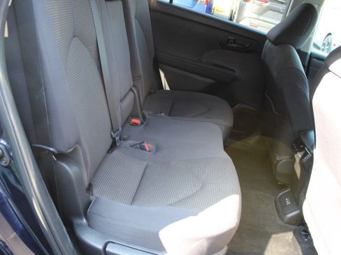 Used 2023 Toyota Highlander L FWD image 17