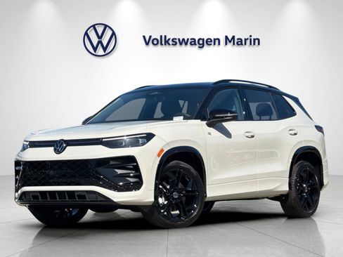 New 2026 Volkswagen Tiguan SE R-Line AWD/4WD image 1