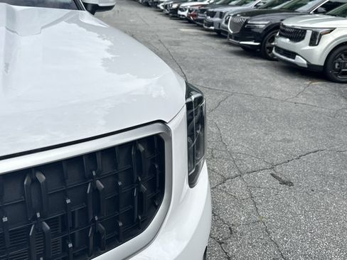Certified 2024 Kia Telluride EX w/ EX Captain's Chair Package FWD image 14