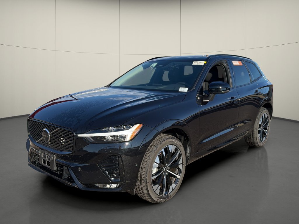 Used 2026 Volvo XC60 B5 Plus AWD/4WD image 3