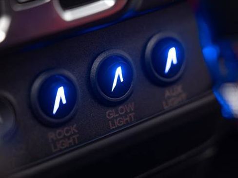 Used 2024 Jeep Wrangler Unlimited Sport image 35