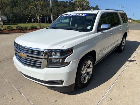 Used 2018 Chevrolet Suburban Premier image 3