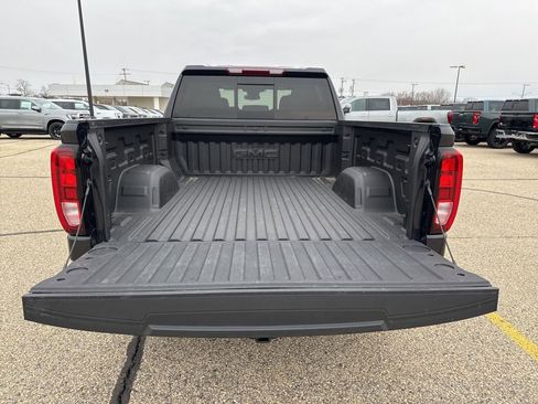 Used 2025 GMC Sierra 1500 Elevation w/ Elevation Premium Package image 8