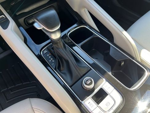 Used 2024 Kia Telluride S w/ S Sunroof Package image 25