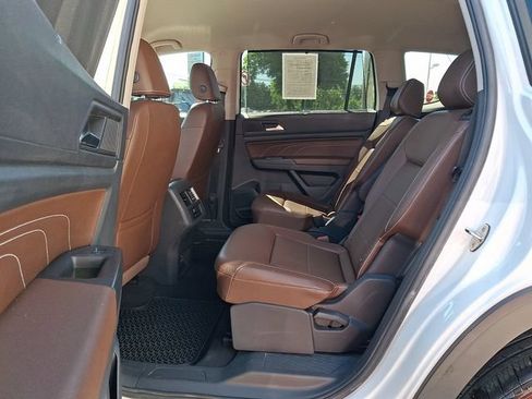 Used 2023 Volkswagen Atlas SE AWD/4WD image 10