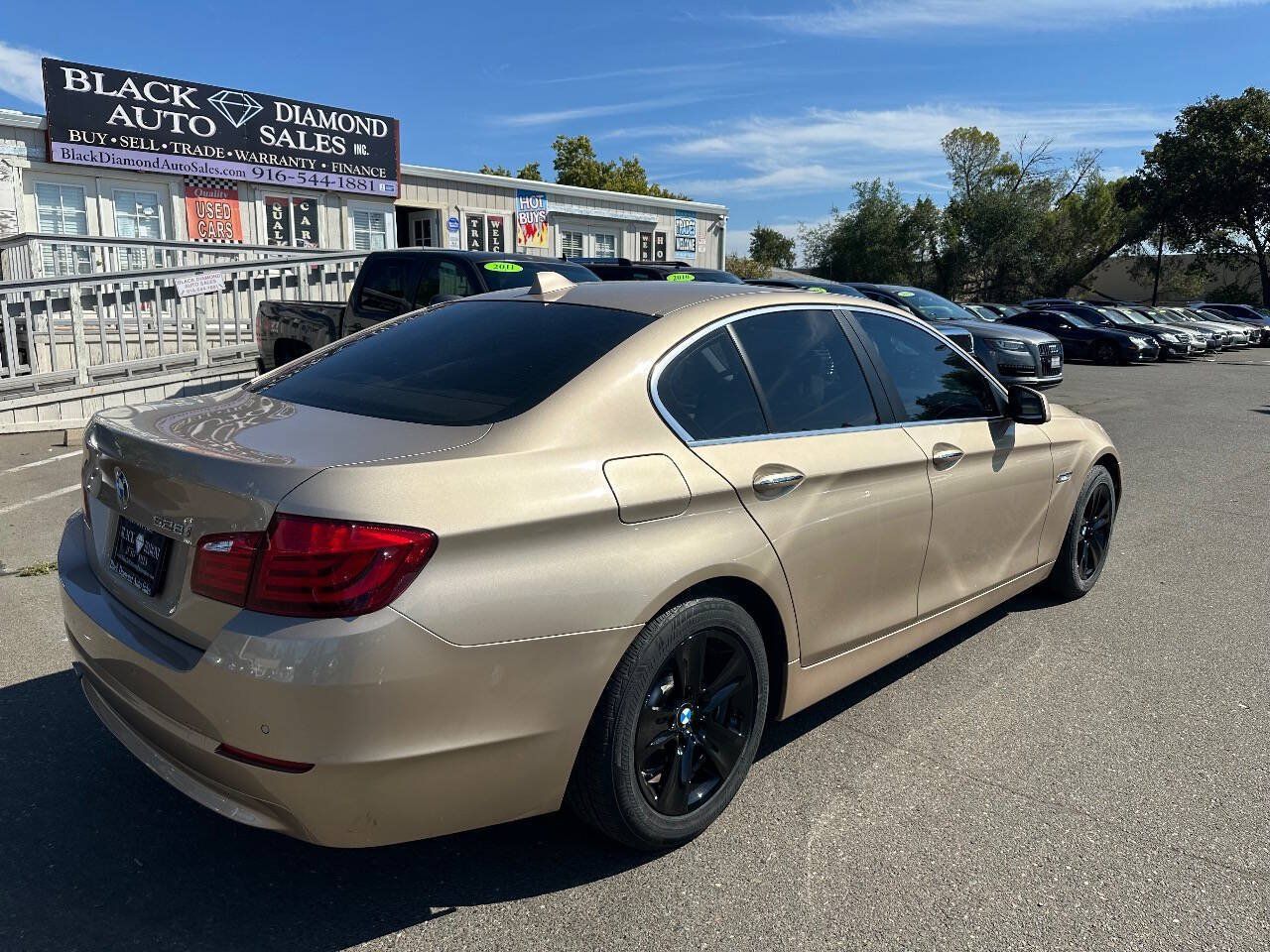 Used 2011 BMW 528i Sedan RWD image 8