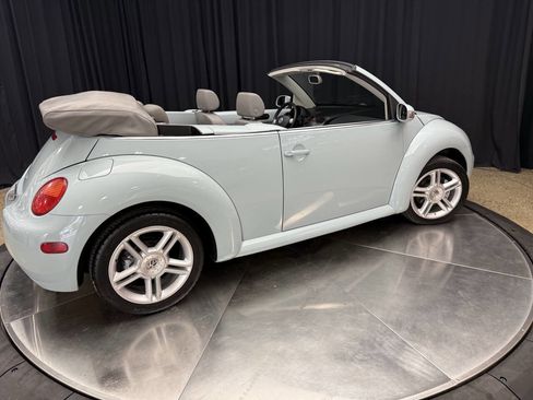 Used 2005 Volkswagen Beetle GLS FWD image 11
