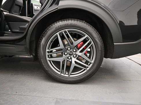 Used 2025 Ford Explorer ST image 25