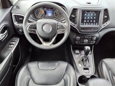 Used 2022 Jeep Cherokee Latitude Lux image 3