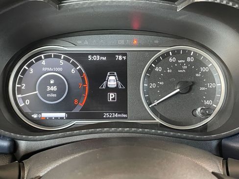 Used 2025 Nissan Versa SV image 38