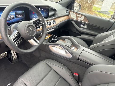 New 2025 Mercedes-Benz GLS 450 4MATIC image 13