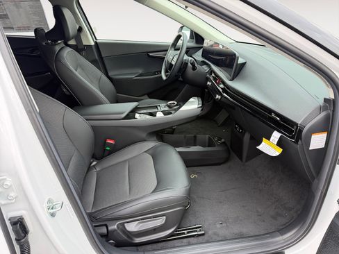 New 2025 Kia EV6 Light image 19