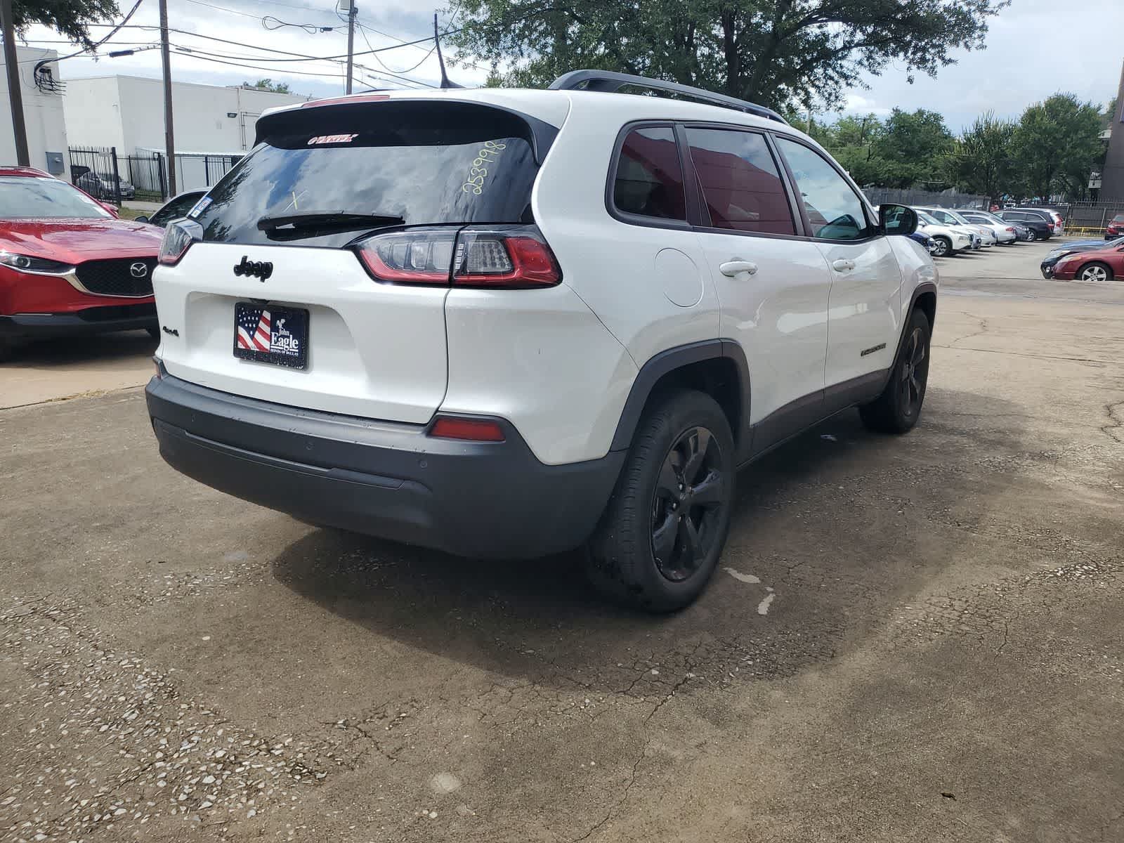 Used 2021 Jeep Cherokee Latitude Plus AWD/4WD image 6