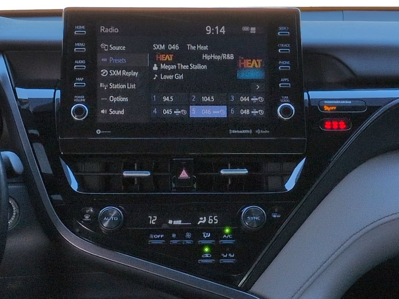 Used 2024 Toyota Camry SE w/ Audio Upgrade Package FWD image 17
