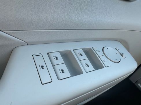 New 2026 Hyundai Kona SE image 13