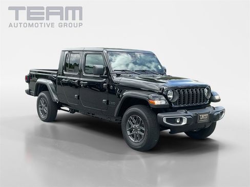New 2025 Jeep Gladiator Sport image 1