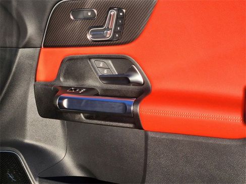 New 2025 Mercedes-Benz GLB 35 AMG 4MATIC image 14