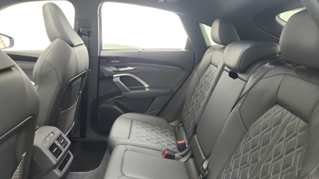 Used 2025 Audi SQ5 Premium Plus AWD/4WD image 42