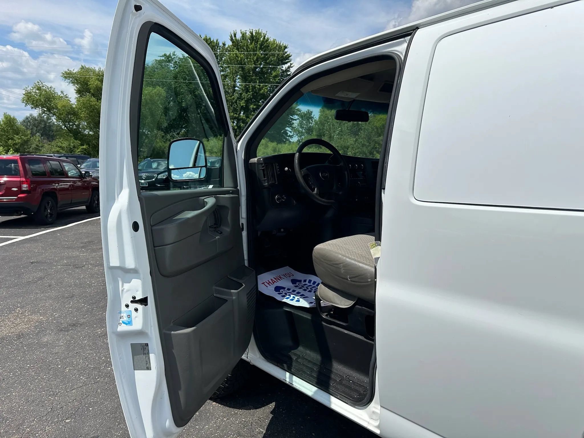 Used 2015 Chevrolet Express 2500 LT w/ LT Preferred Equipment Group RWD image 13