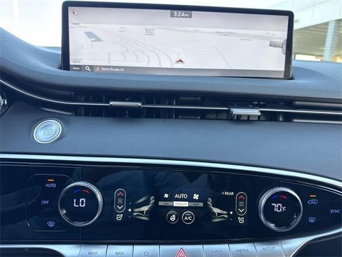 Used 2024 Genesis GV70 2.5T w/ Select Package image 24