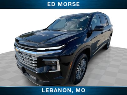 Used 2025 Chevrolet Traverse LT