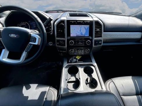 Used 2021 Ford F250 Lariat w/ Lariat Ultimate Package AWD/4WD image 8