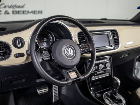 Used 2019 Volkswagen Beetle 2.0T SE FWD image 23