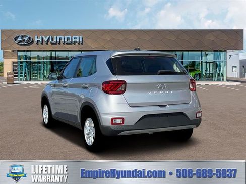 New 2026 Hyundai Venue SE image 5