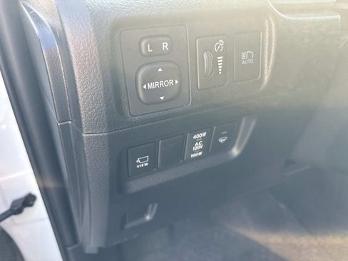 Used 2023 Toyota 4Runner TRD Off-Road Premium w/ Off Road Premium Plus Package AWD/4WD image 10