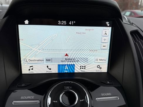 Used 2018 Ford Escape Titanium w/ Ford Safe & Smart Package image 21