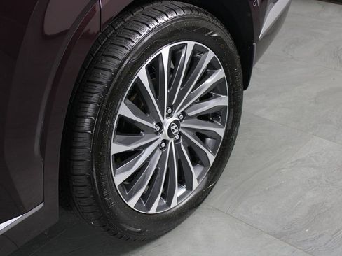 Used 2023 Hyundai Palisade Calligraphy image 9