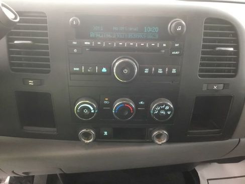 Used 2010 Chevrolet Silverado 1500 LS image 28