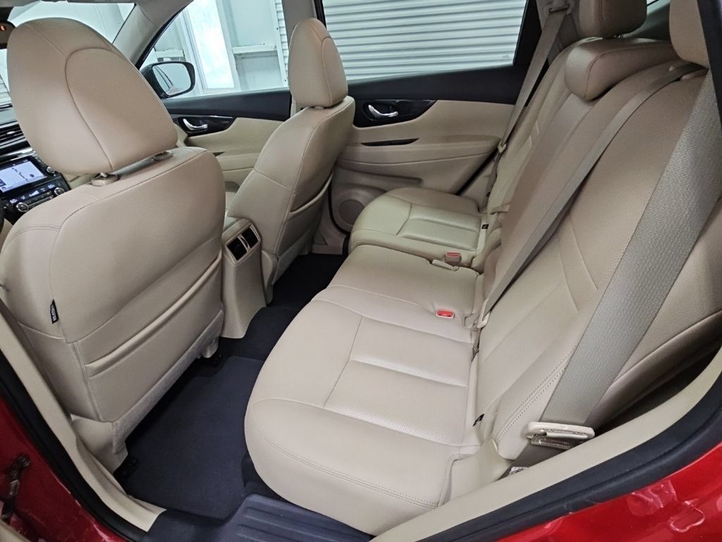 Used 2017 Nissan Rogue SL w/ SL Premium Package FWD image 33