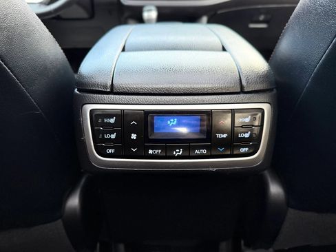 Used 2019 Toyota Highlander Limited Platinum AWD/4WD image 28